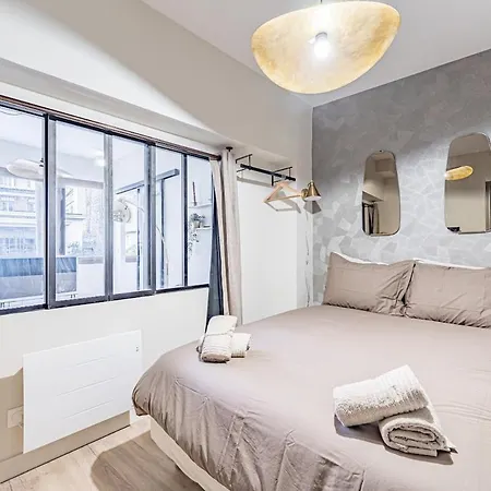 Modern Family With 3 Bedrooms And 2 Bathrooms For 6 People *