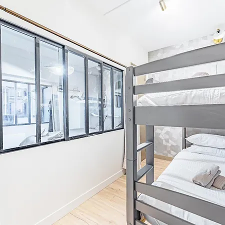 Modern Family With 3 Bedrooms And 2 Bathrooms For 6 People Appartamento *